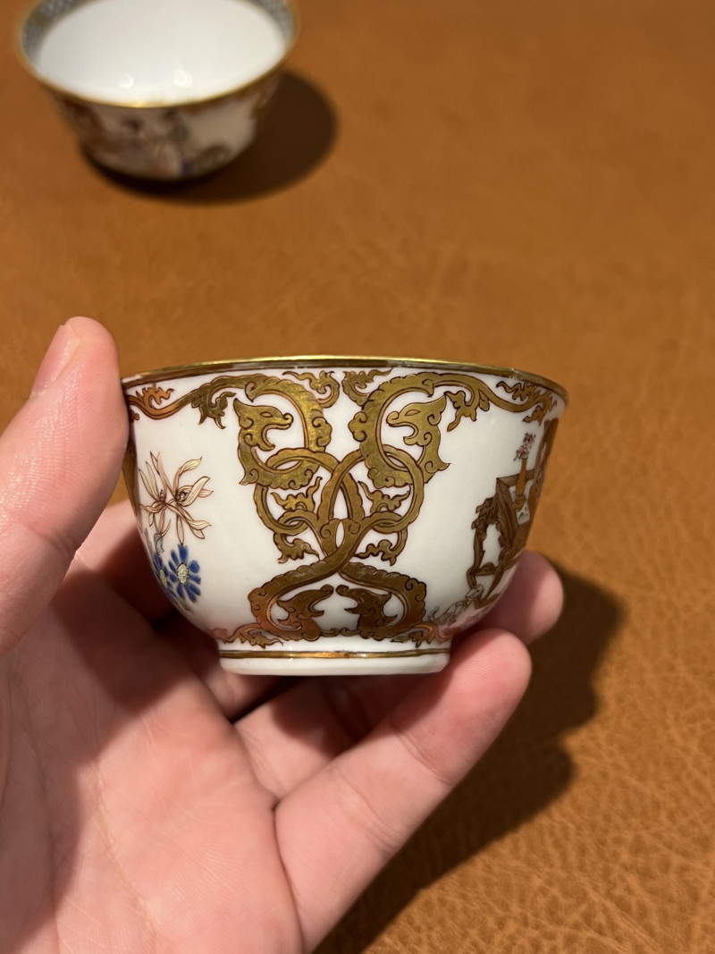 清雍正 珐琅彩仕女人物开窗花卉纹杯（一对） - 图12