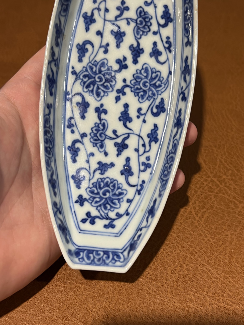 清乾隆 青花缠枝莲纹茶船 - 图5