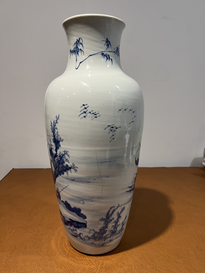 清康熙 青花山水人物纹观音瓶 - 图7