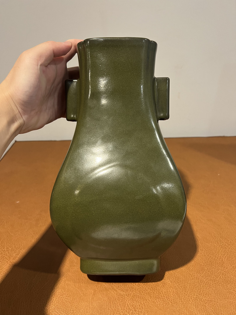 清乾隆 茶叶末釉贯耳瓶 - 图4