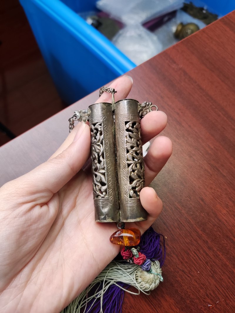 清 银花卉纹双连香筒挂件 - 图5