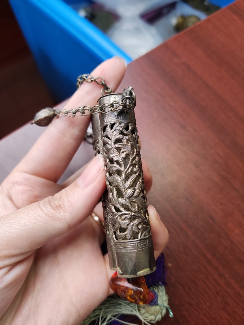 清 银花卉纹双连香筒挂件 - 图6