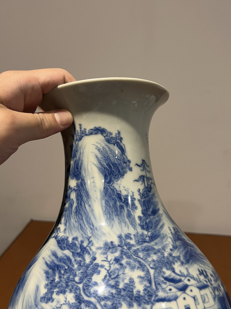 清中期 青花山水人物纹橄榄瓶 - 图6