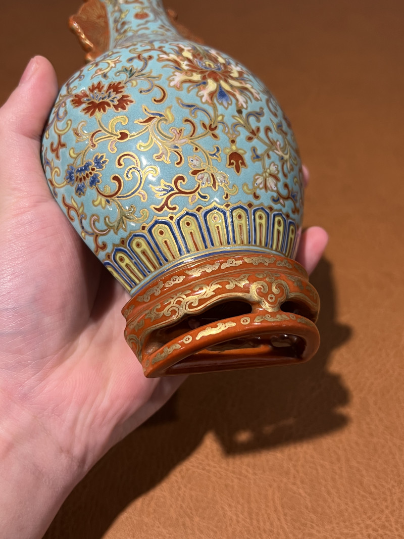清嘉庆 御制松石绿地洋彩描金缠枝花卉纹壁瓶 - 图4