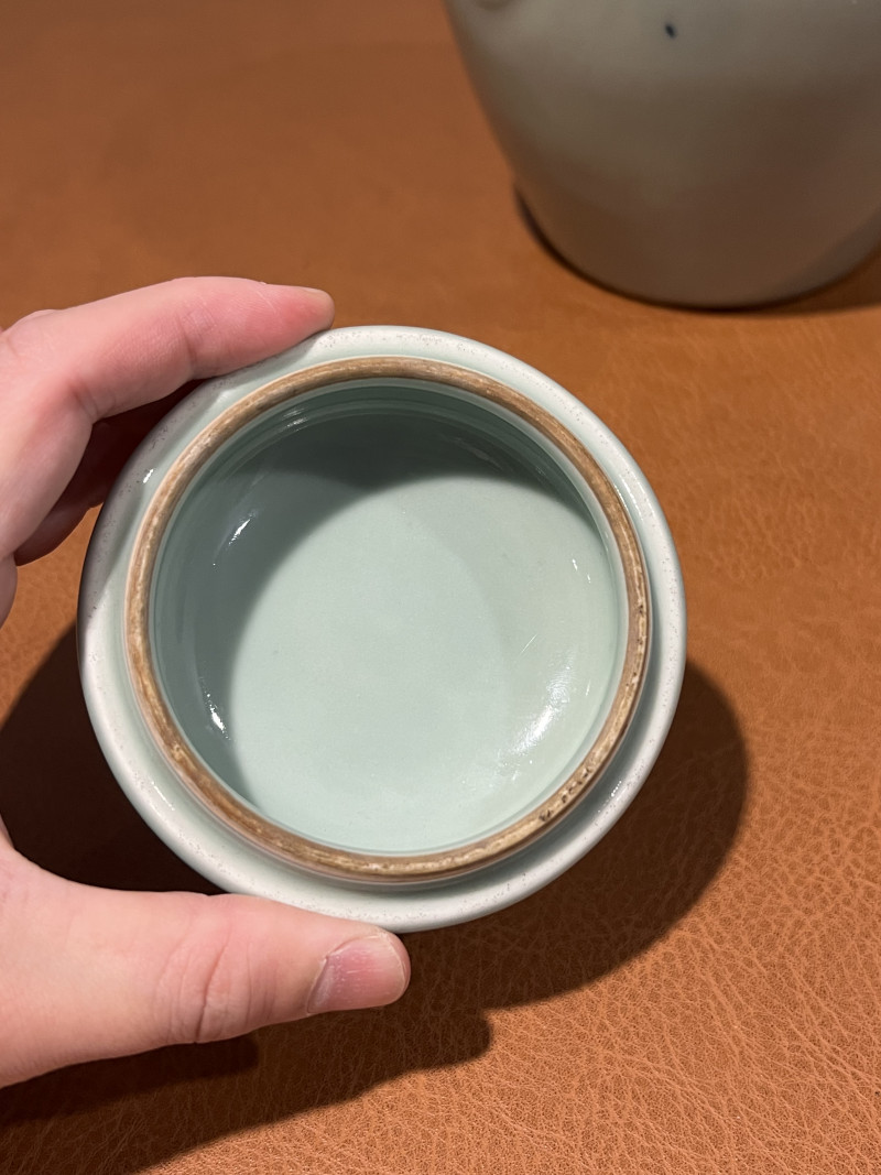 清乾隆 豆青釉月牙纹盖罐 - 图4