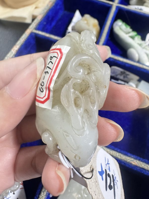 清 玉鹿衔灵芝 - 图11