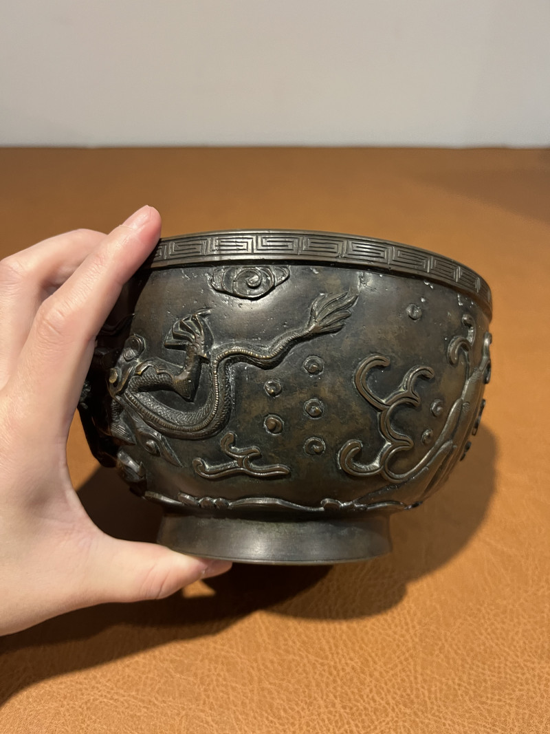 清乾隆 铜高浮雕龙纹碗 - 图6