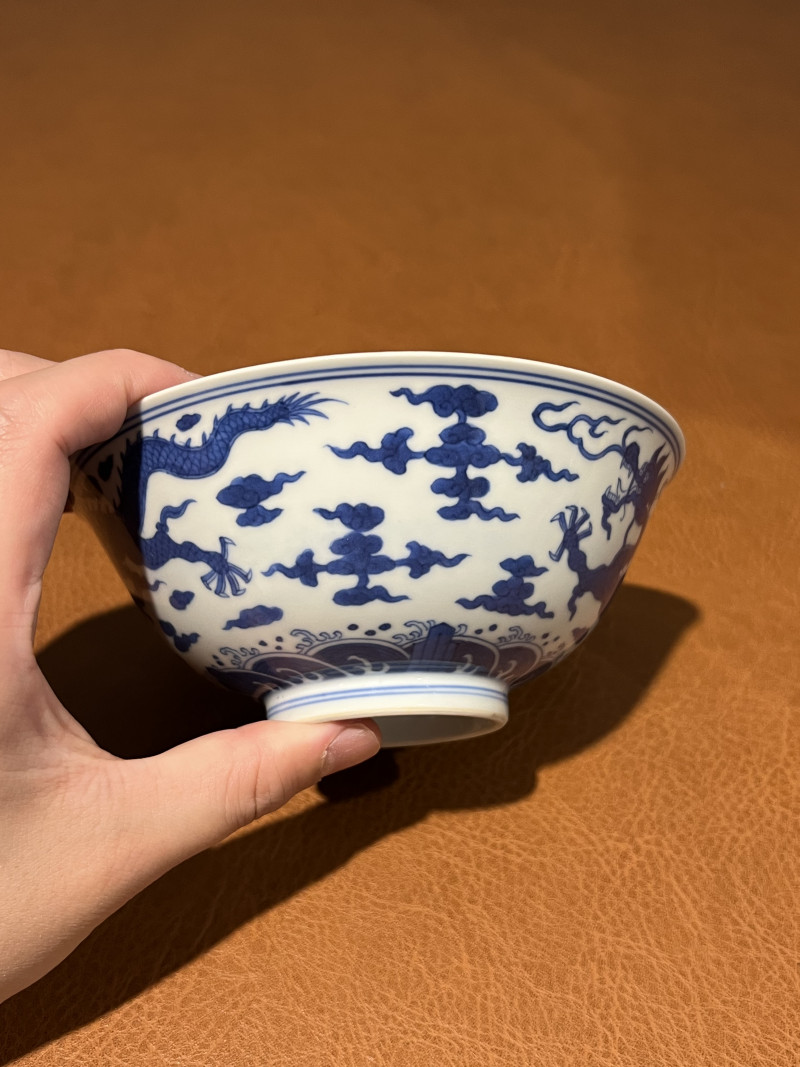 清乾隆 青花海水云龙纹碗 - 图6