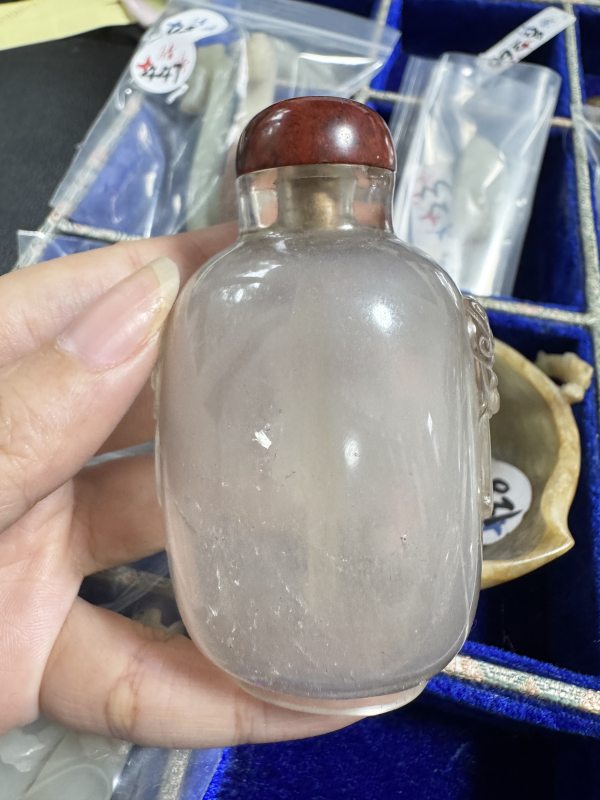 清 水晶双辅首耳烟壶 - 图4