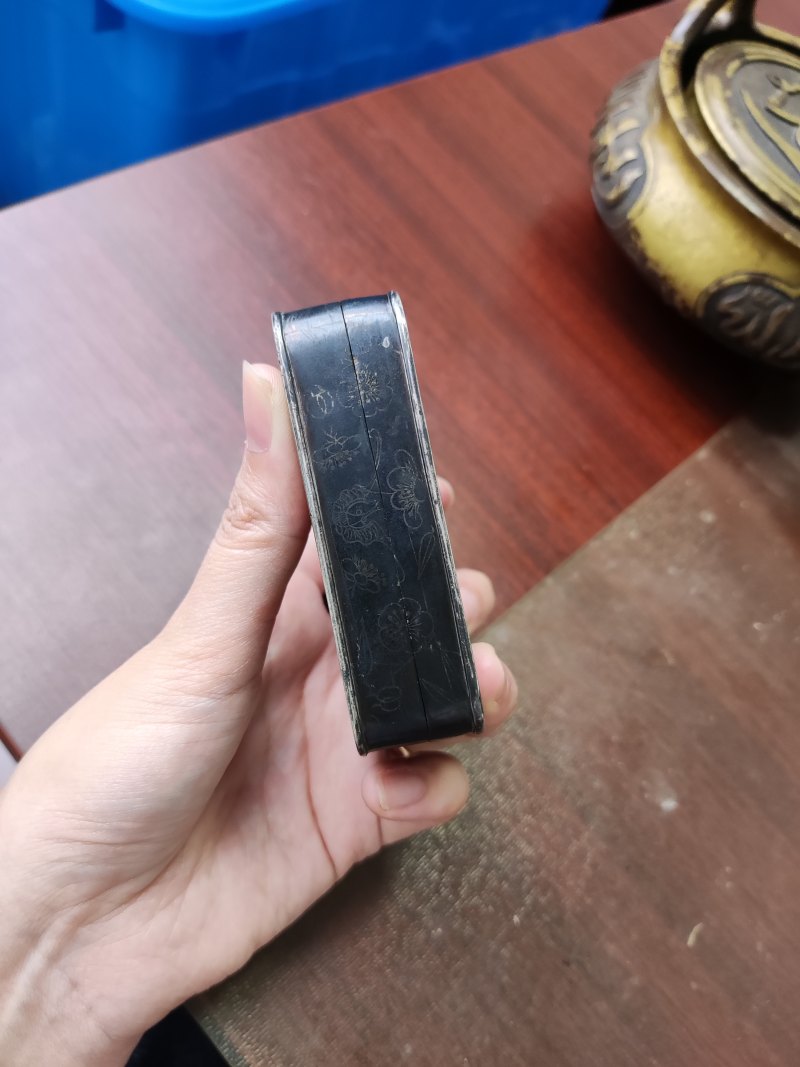 清 乌铜走银山水纹墨盒 - 图5