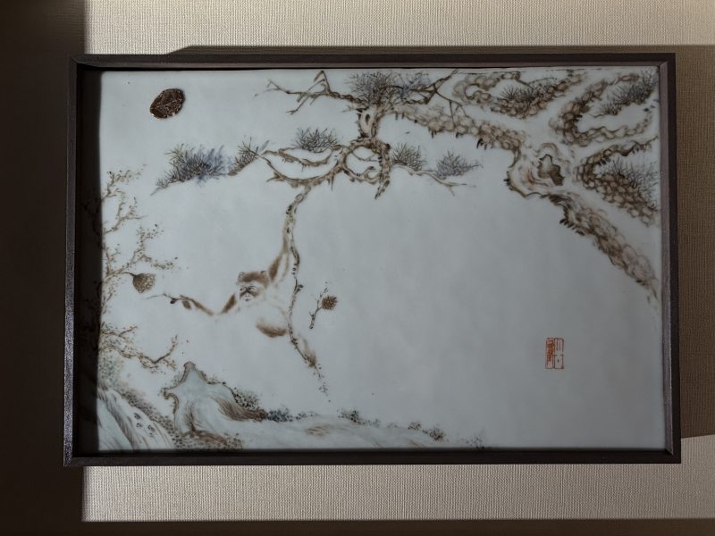 民国 潘匋宇浅绛封侯图瓷板 - 图4