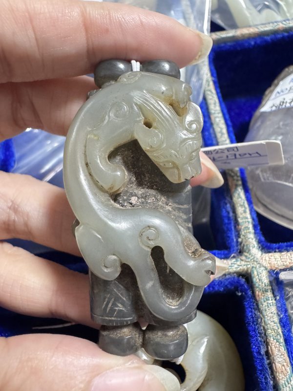 清 玉双獾、玉螭龙纹坠 - 图10