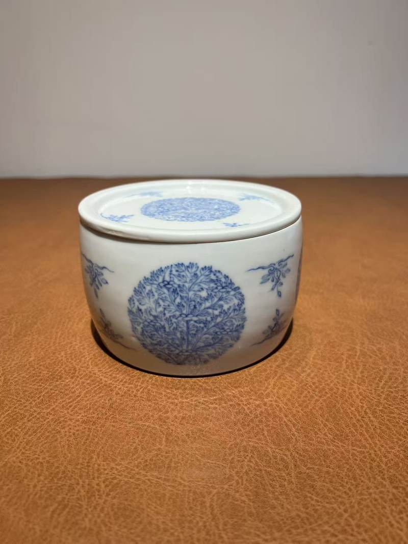 清雍正 青花团花纹蟋蟀罐 - 图4