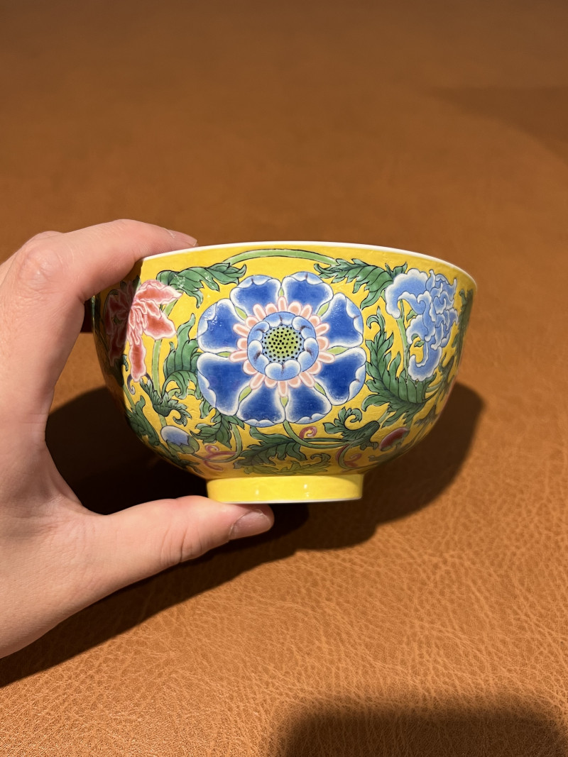 清康熙 御制黄地珐琅彩缠枝花卉纹盌 - 图7
