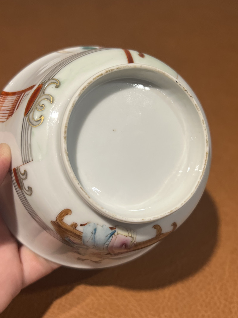 清雍正 粉彩人物杯 - 图3