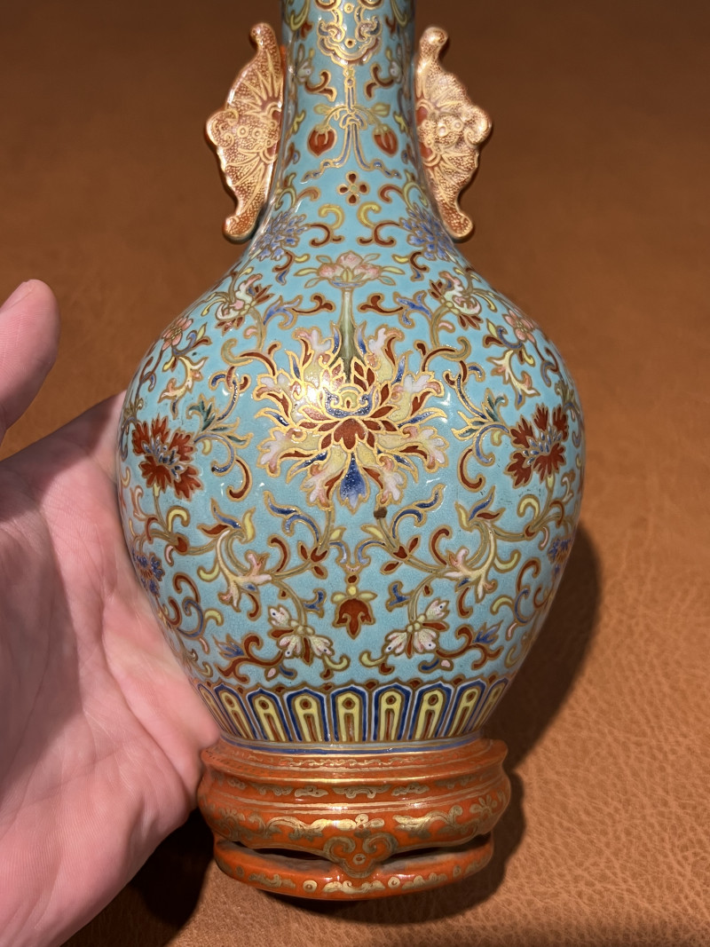 清嘉庆 御制松石绿地洋彩描金缠枝花卉纹壁瓶 - 图6
