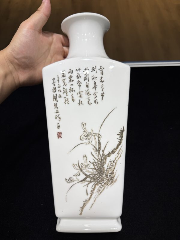 1927年作 朱友麟周镇岳稿梅兰诗文刻瓷方瓶 - 图7