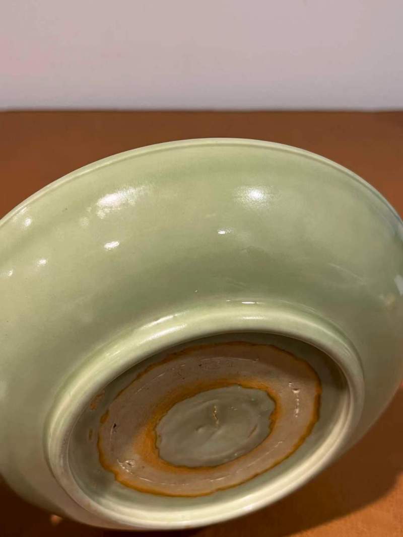 明早期 龙泉刻花花卉纹盘 - 图7