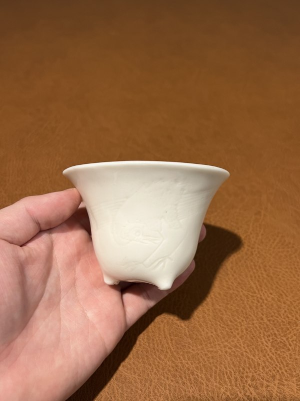 十七世纪 德化乳足琴鹤诗文杯 - 图2