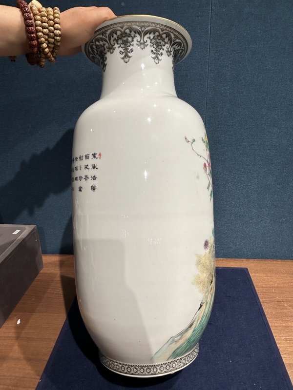 1960年作 黄金山粉彩花鸟图冬瓜瓶 - 图5