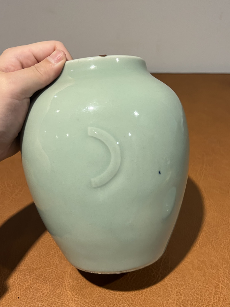 清乾隆 豆青釉月牙纹盖罐 - 图7