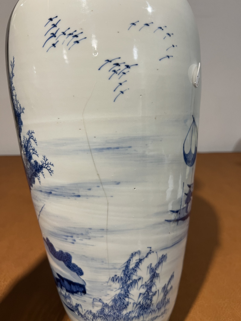 清康熙 青花山水人物纹观音瓶 - 图12