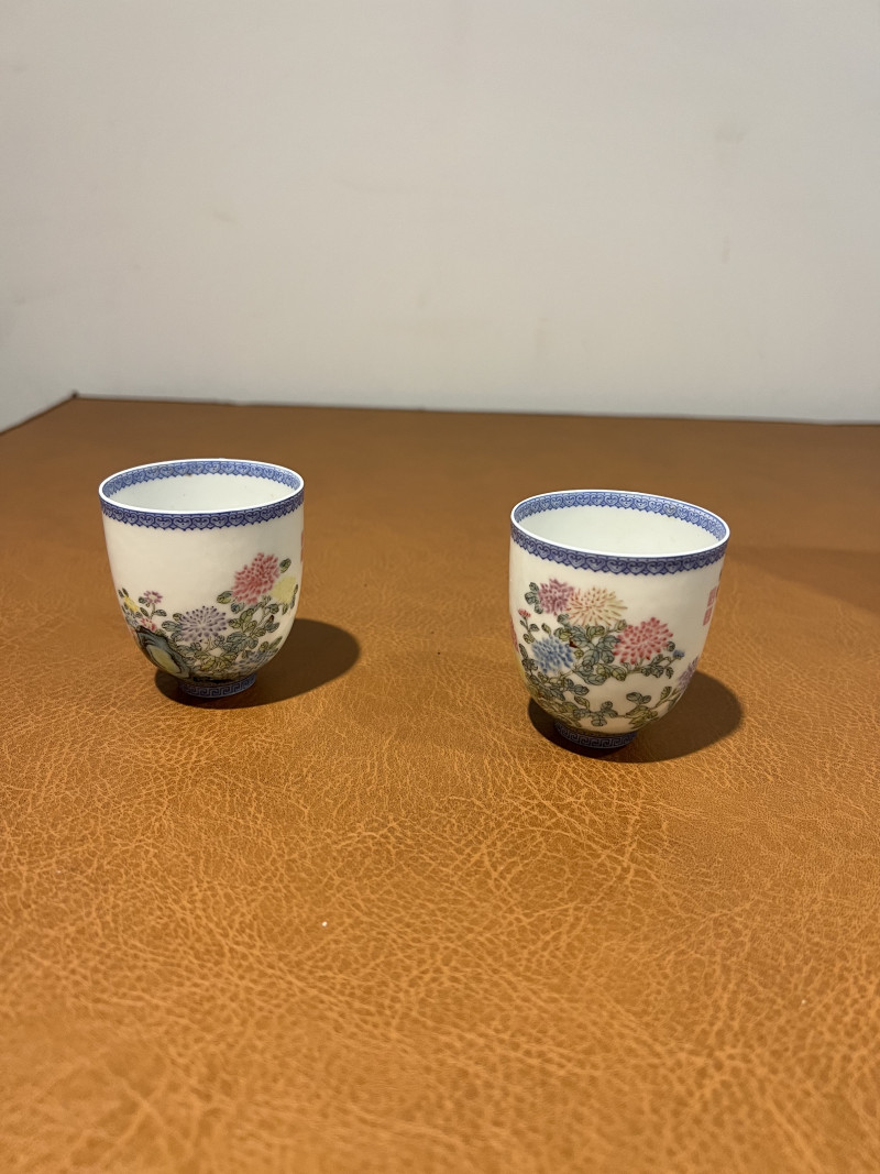 民国 珐琅彩花卉纹杯（一对） - 图2