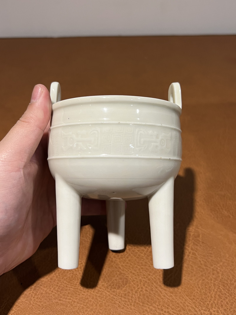 十七世纪 德化饕餮纹鼎炉 - 图5