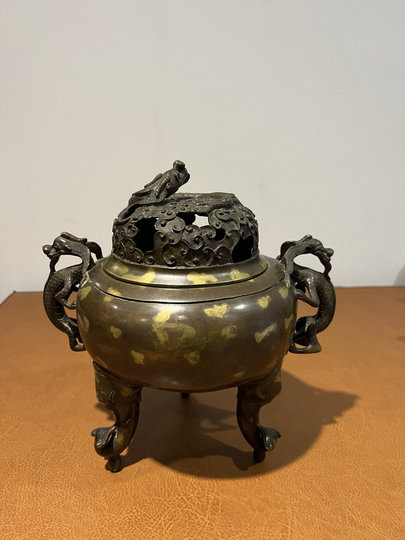 清乾隆 铜点金螭龙耳熏炉 - 图4