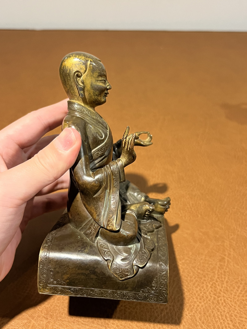 清乾隆 铜泥金戍博迦尊者坐像 - 图7