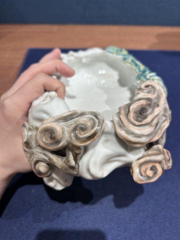 民国 粉彩梅竹灵芝雕塑笔洗 - 图5