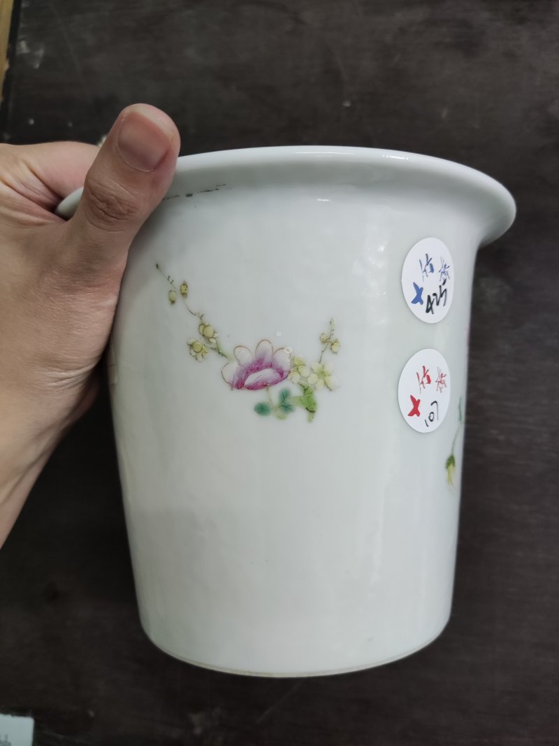清 粉彩花卉纹花盆 - 图6