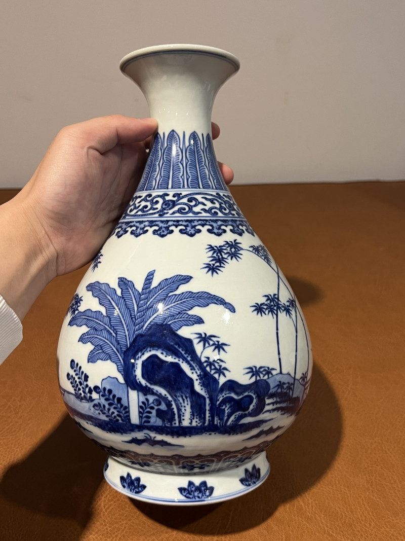 清乾隆 青花洞石芭蕉纹玉壶春瓶 - 图4