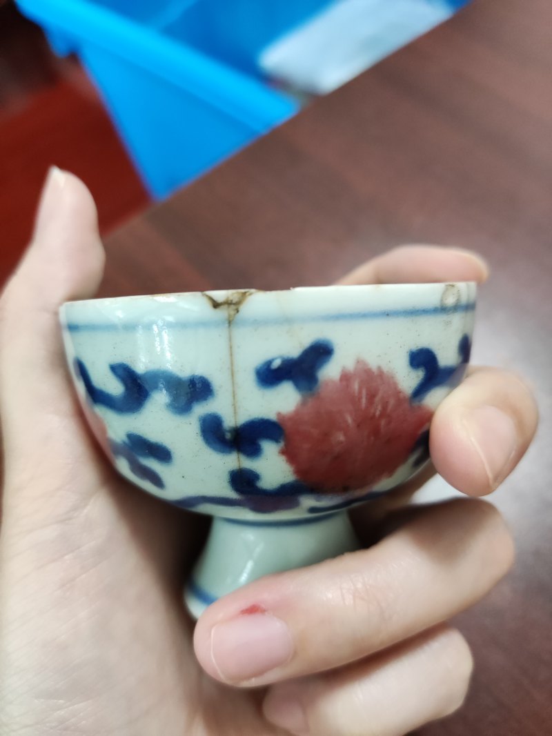 清 青花釉里红缠枝莲纹高足杯 - 图4