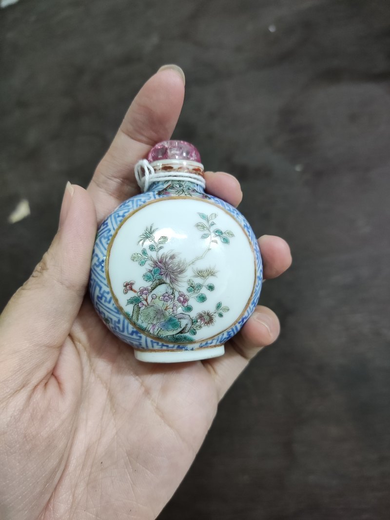清 料彩开框粉彩花卉纹烟壶 - 图4