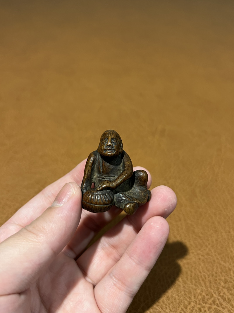 十七世纪 竹雕人物坐像 - 图6