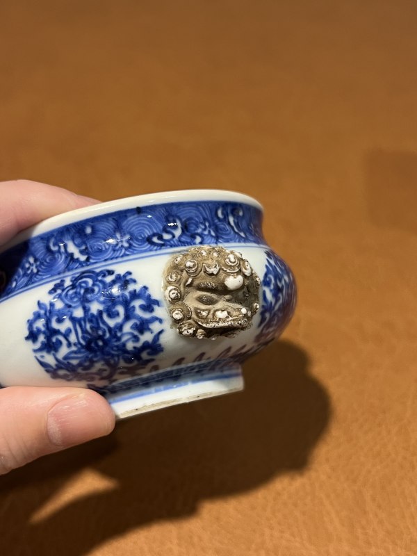 十七世纪 青花团花双狮耳炉 - 图3