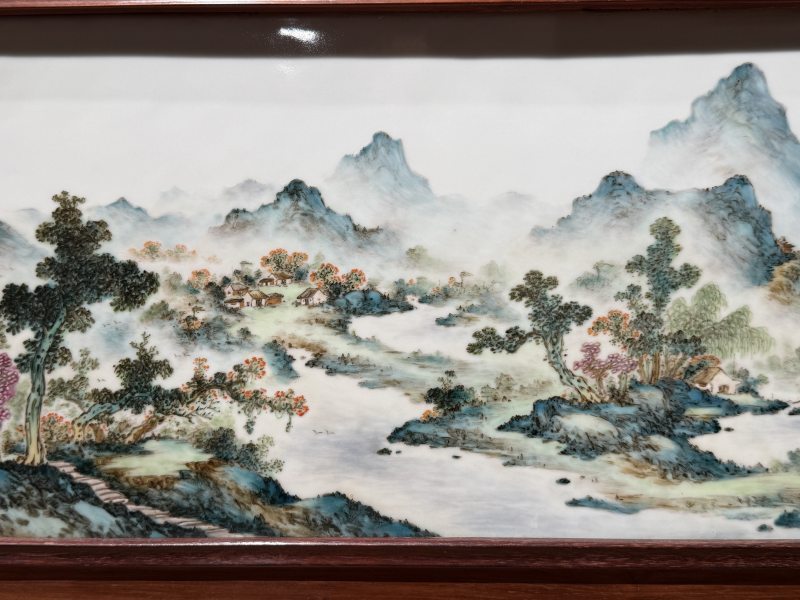 1954年作 汪小亭粉彩红树山庄图横画长条瓷板 - 图13