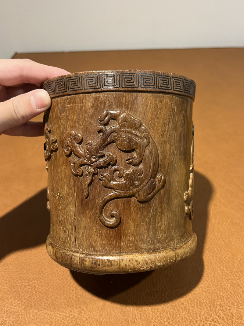 清早期 黄花梨浮雕螭龙笔筒 - 图4