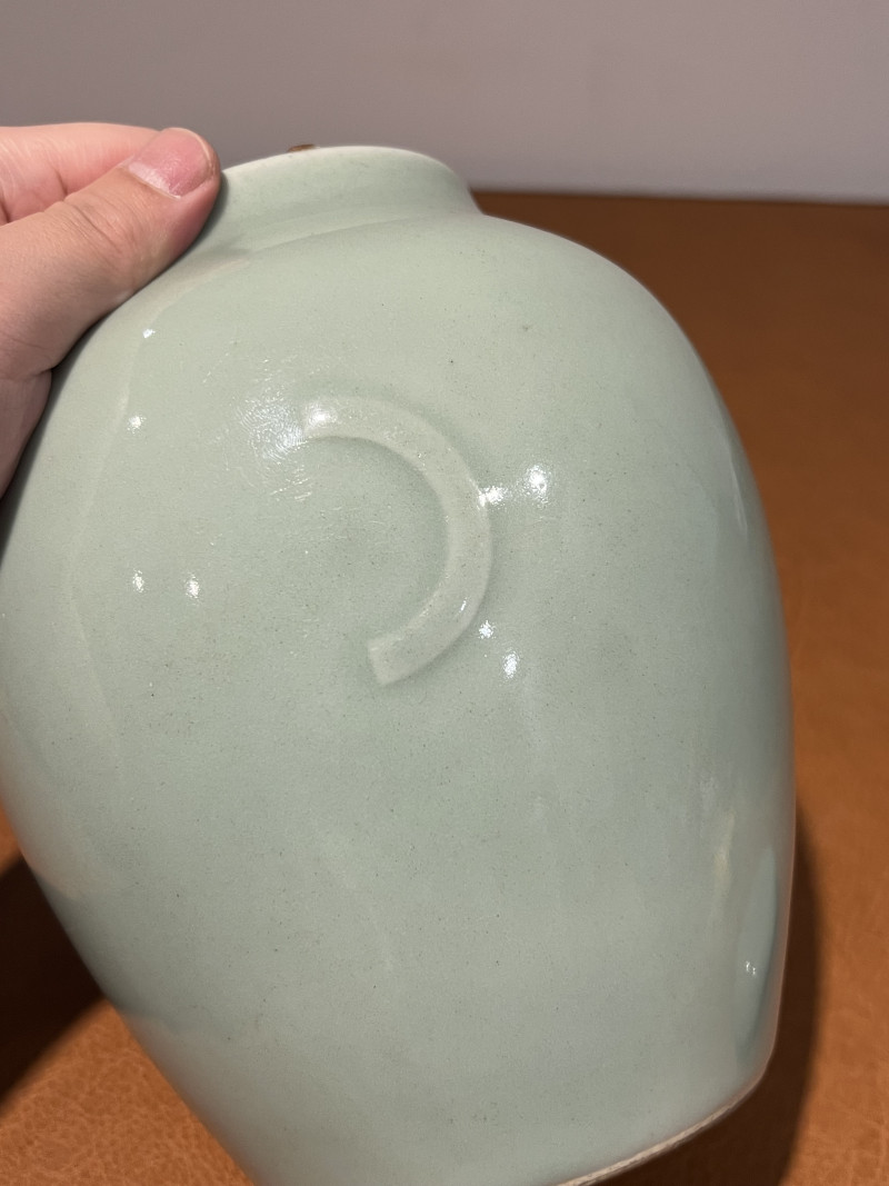 清乾隆 豆青釉月牙纹盖罐 - 图10