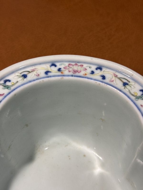 清道光 洋彩缠枝莲纹海棠形水仙盆（一对） - 图19