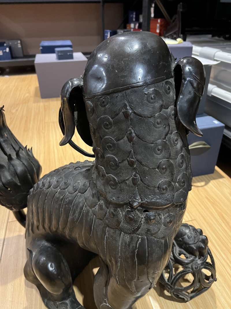 明 铜狮子戏球香薰 - 图11