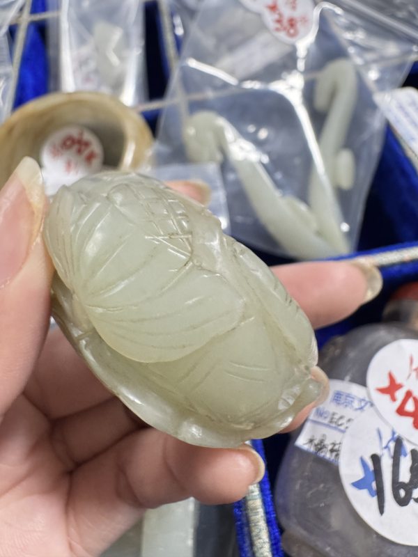 清 玉雕莲花形水呈配座 - 图10
