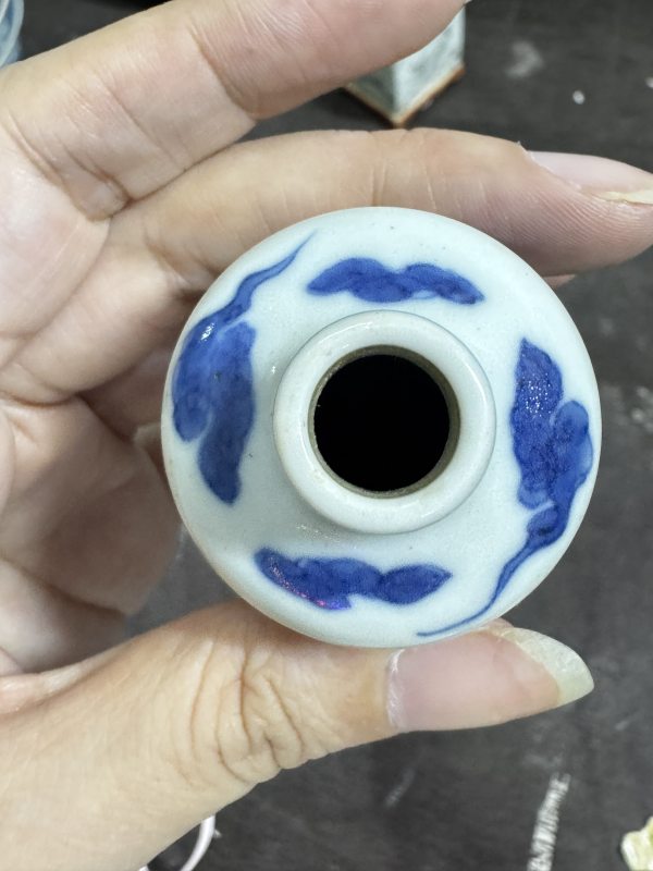 清 青花釉里红双龙戏珠纹烟壶 - 图9