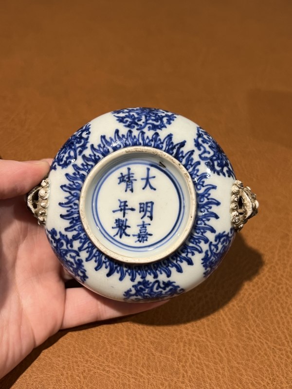 十七世纪 青花团花双狮耳炉 - 图4