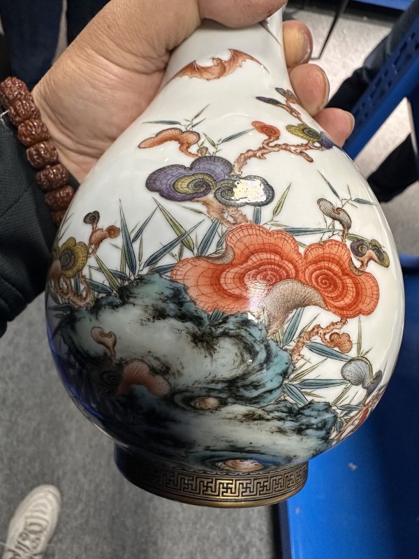 民国 珐琅彩福至心灵图瓶 - 图4
