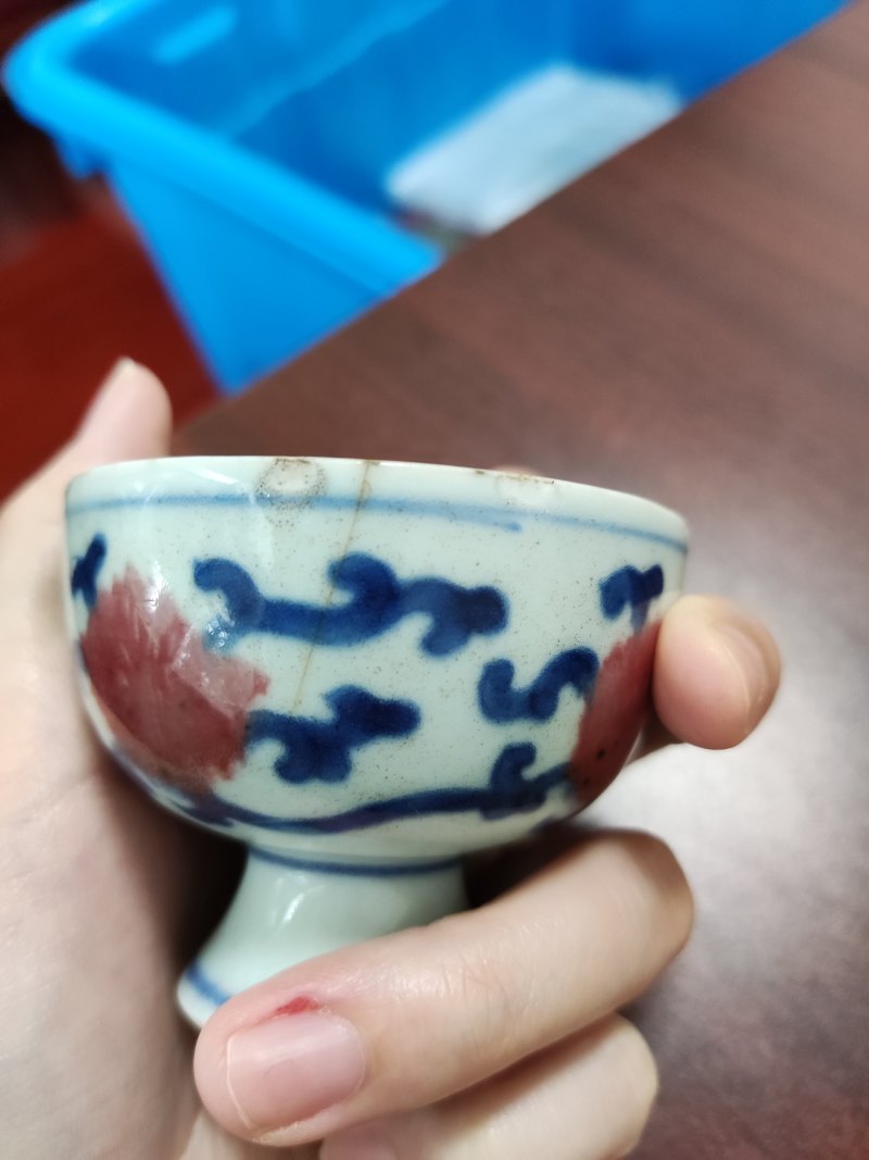 清 青花釉里红缠枝莲纹高足杯 - 图6