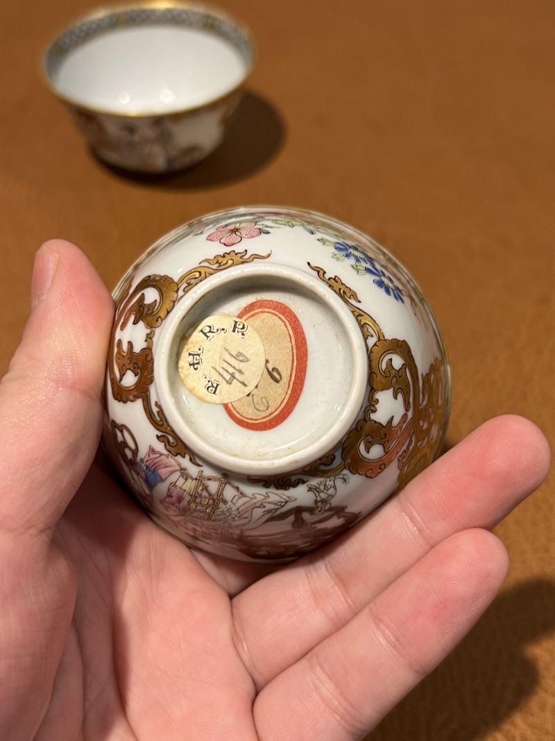 清雍正 珐琅彩仕女人物开窗花卉纹杯（一对） - 图4