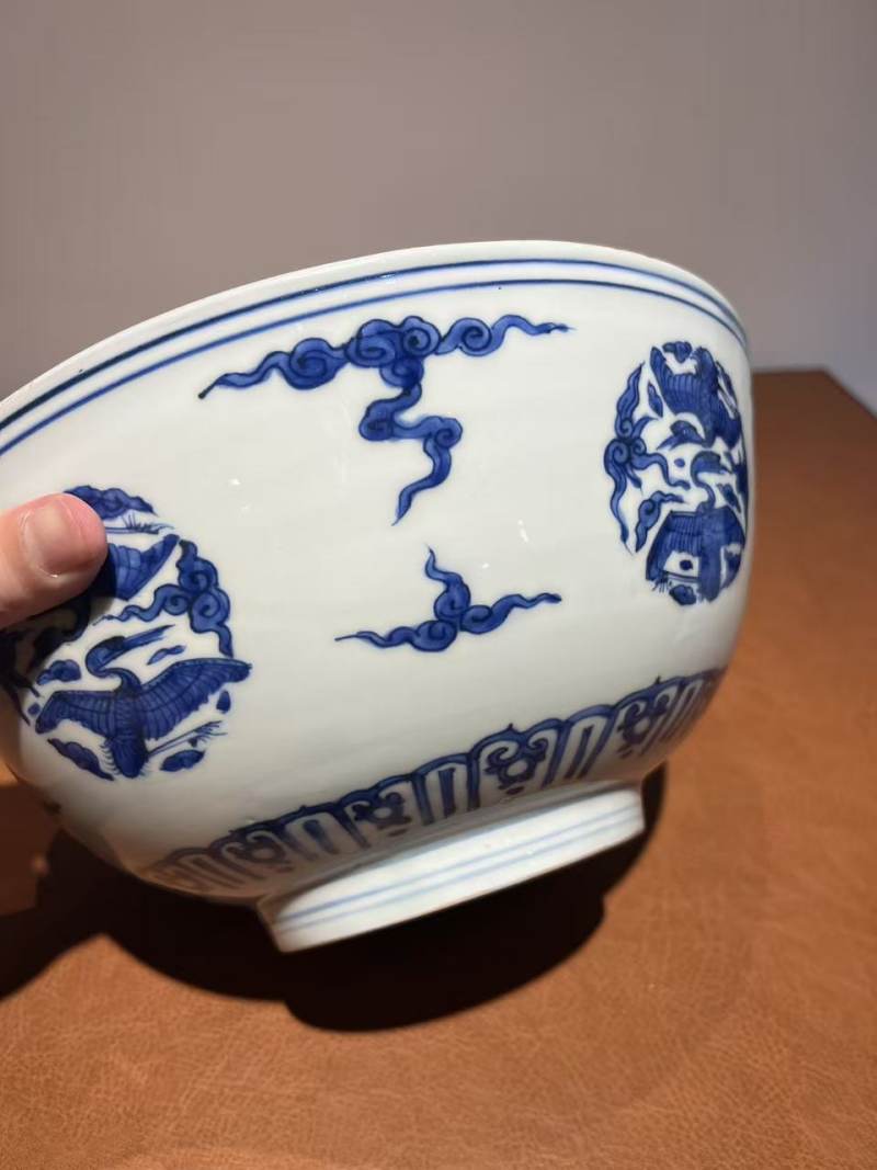 明嘉靖 青花团鹤云纹大碗 - 图6
