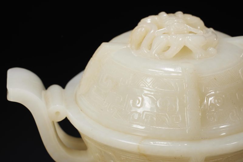 清  白玉冠耳簋式香炉 - 图3